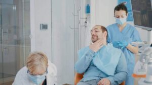 Como funciona o transplante de barba